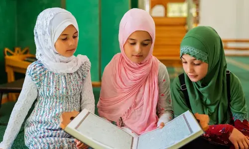 Deep dive into Quran Tafsir and translation with certified scholar online